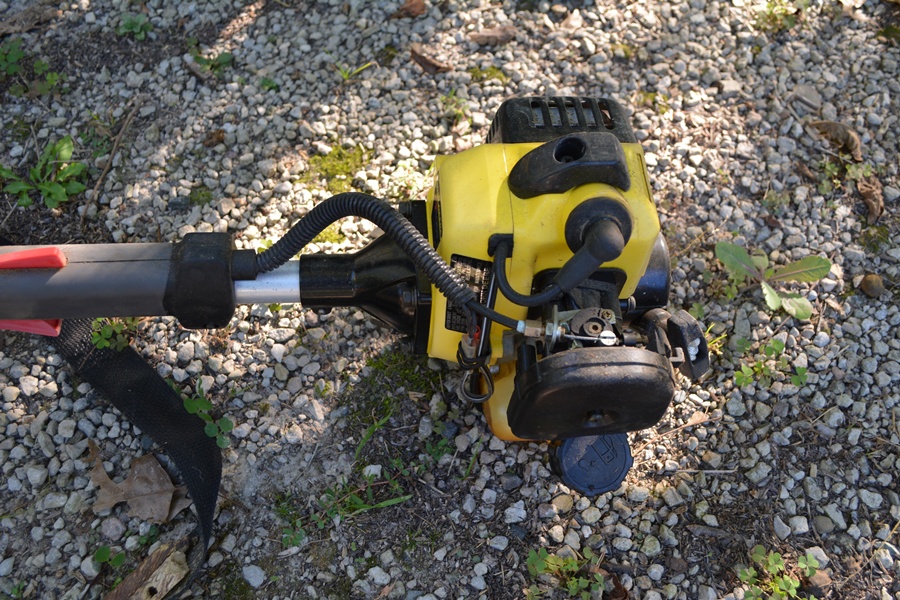 John Deer Gas Line Trimmer T105S EBTH